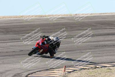 media/Jan-15-2026-Racers Edge (Thu) [[dfebeb70ab]]/3-B Group/Session 2 (Bowl Exit)/